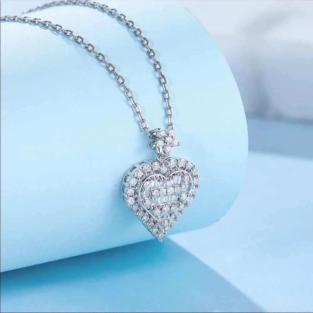New Women’s Heart 925 Silver Romantic Diamond Necklace - Picture 4 of 6